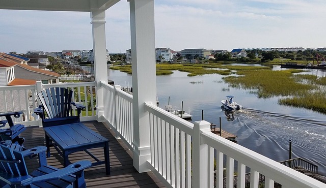 Waterfront, Spectacular Sunsets, Dock, Pool, Elevator, Linens, Free Golf Cart+