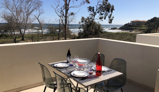 Waterfront stay Apt 96