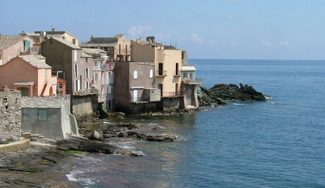 WATERFRONT STUDIO