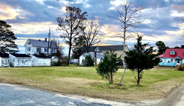 Waterfront Sunrises, 30 from Chincoteague, Shooting Stars, Bring your own boat