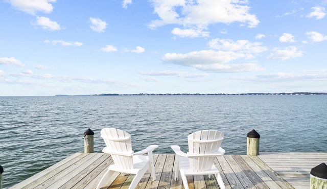 Waterfront Sunset Bayview: sleeps 6
