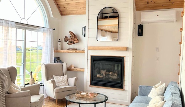 Waterfront Sunset Cove Cottage!