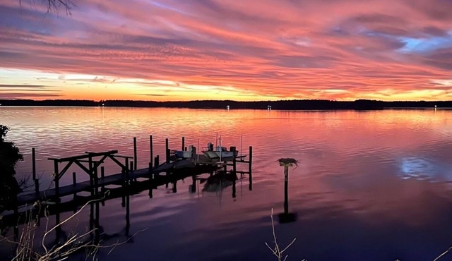 Waterfront Sunsets, Fishing, Boating, and Crabs! Paxs River, Budds Creek MIR.