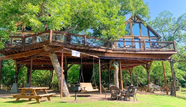 Waterfront Sweet Medicine Treehouse