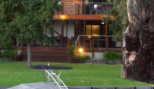 Waterfront Taj at BUNDALONG