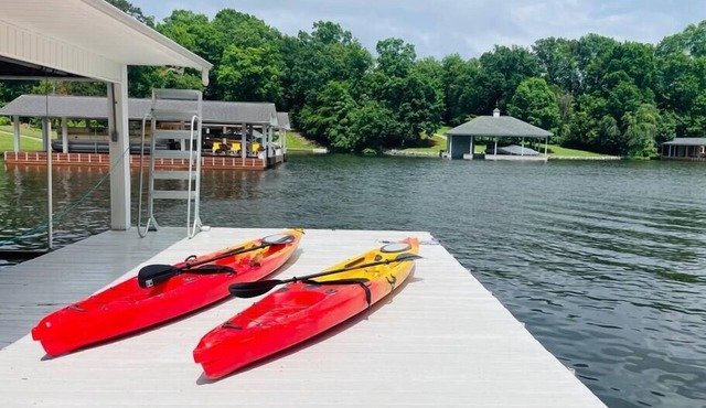 Waterfront: The Beaver Dam (4 Bedroom)