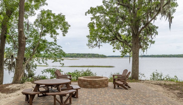 Waterfront Tiny Home 1bedroom