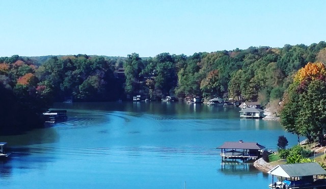 Waterfront Top Floor Condo at Smith Mountain Lake with private boat slip