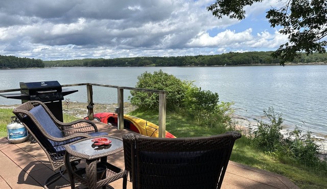 Waterfront, Updated Oceanfront Gem for 2, near Bowdoin College, Harpswell, and much more!