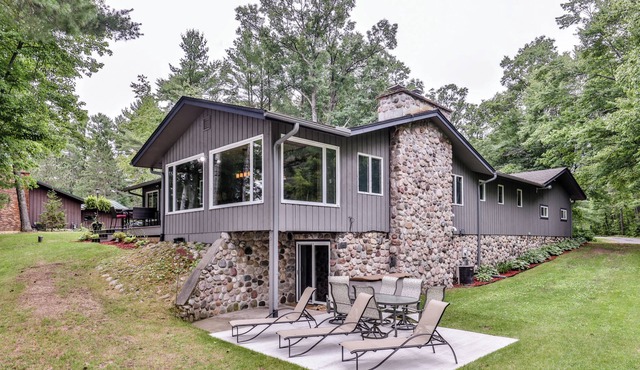 Waterfront Upper Gresham Retreat Free Pontoon