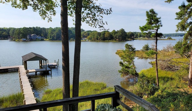 Waterfront with Private Pier and Tranquil Water views!