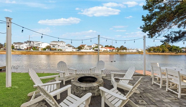 Waterfront Firepit Game Room at Legacy Beach House