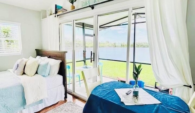 Waterfront Venice Nokomis FL Bay view Private Guest suite/house pet friendly