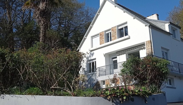 Waterfront villa with panoramic sea view