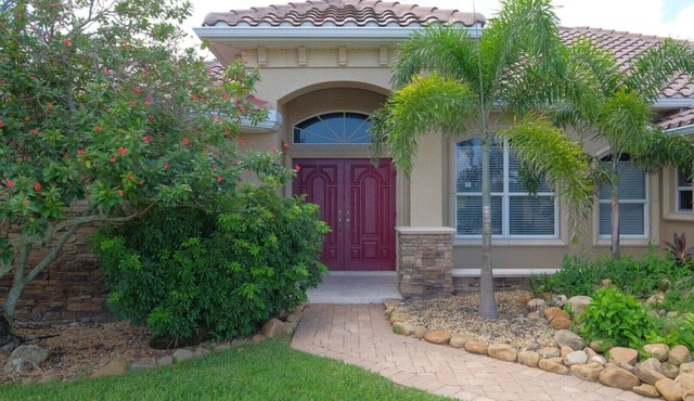 Waterfront Villa Cortona, Pool/Spa, Games, Pool Table, 4 Bedroom, Sleeps 8