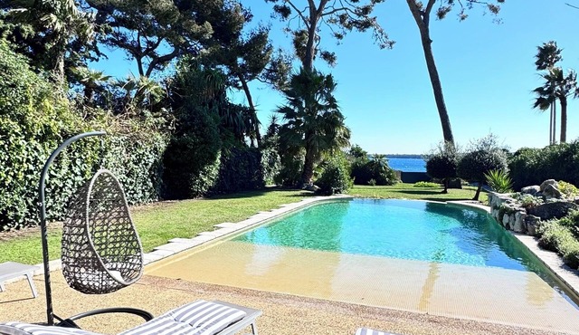 Waterfront VILLA PALM BEACH