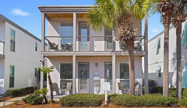 Waterfront Villa*Steps to Beach*Pool*King Beds