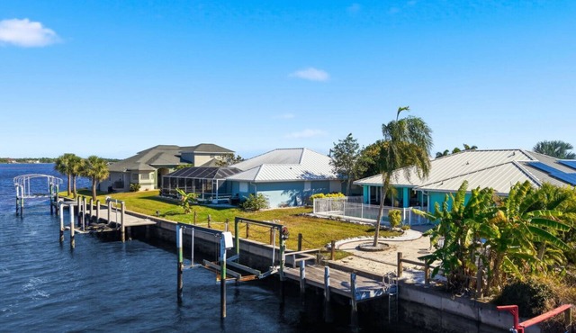Waterfront Villa w Pool, Dock & Gulf Access!