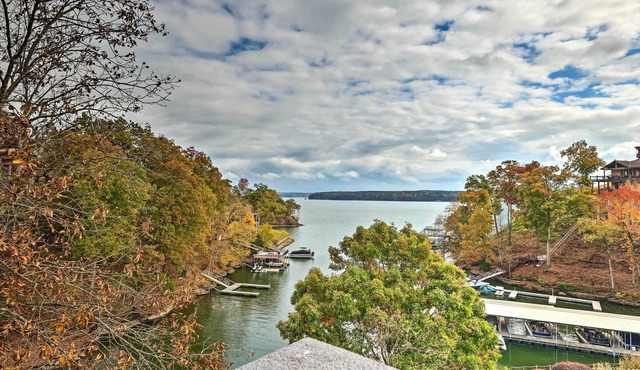 Waterfront Villa w/ Boat Slip & Lake Access