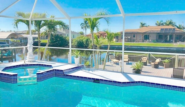 Waterfront Villa with Pool, Hot Tub and oversized dock !nQuick Gulf Access