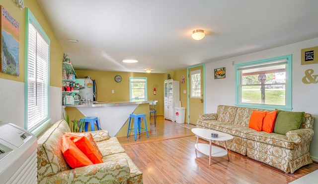 Waterfront Virginia Retreat w/Canoe, Pets Welcome