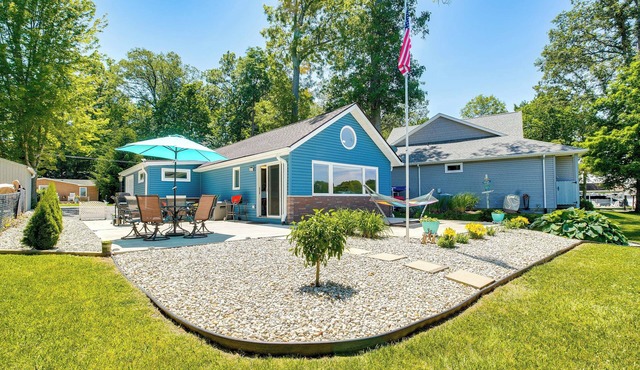 Waterfront w/Boat Dock: Retreat on Indian Lake