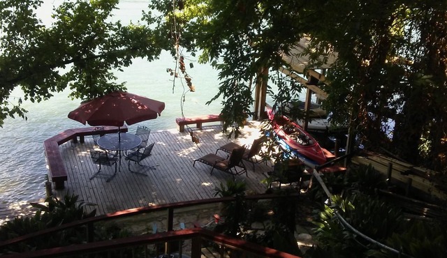 Waterfront w/Kayaks, Decks, Paddle boards, Relaxing, Fun!