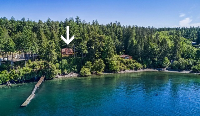 Waterfront w/Seasonal Dock! (Rendezvous Retreat)