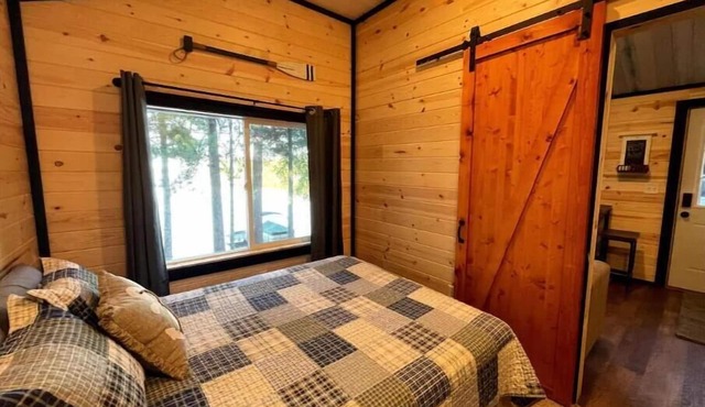 Waterfront Webb Lake, Cabin 2