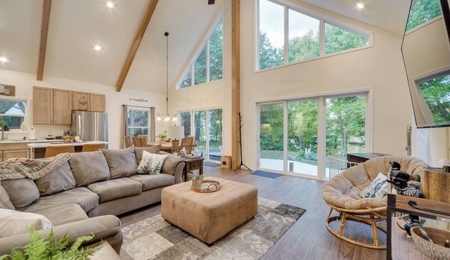 Waterfront Webster Cabin w/Dock on Warner Lake!