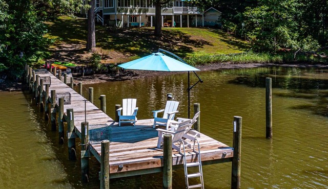 Waterfront, White Stone, Spacious-Kayaks-Family