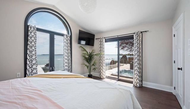 Waterfront Wow with hot tub