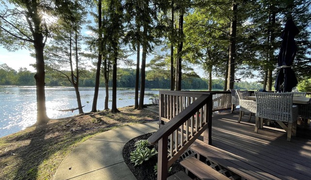 WaterfrontHome-Nature,Views,Peace-up to 12, ideal for Family/Friends/Celebration