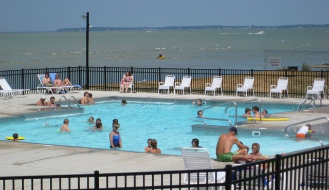 WATERFRONTS II Lake Front! August dates now available.Best View on Property!