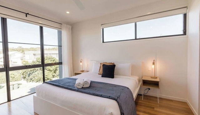 Waterline Beach House ~ Pet & Family Friendly