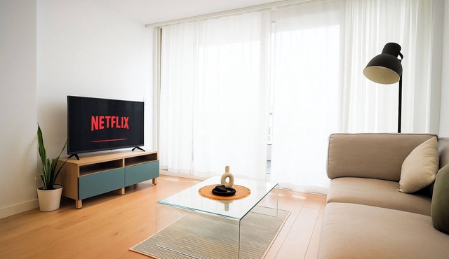 Waterloo|1BD|1BR|POOL|Gym|Sleeps 4 Guests|Air mattress|Moore Park close by|UNSW