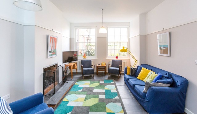 Watermans - sleeps 4 guests in 2 bedrooms