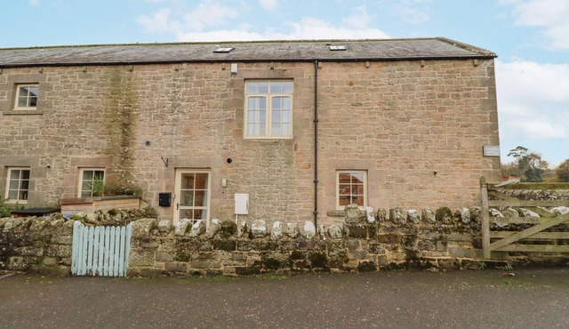 WATERMILL COTTAGE, pet friendly, with open fire in North Charlton