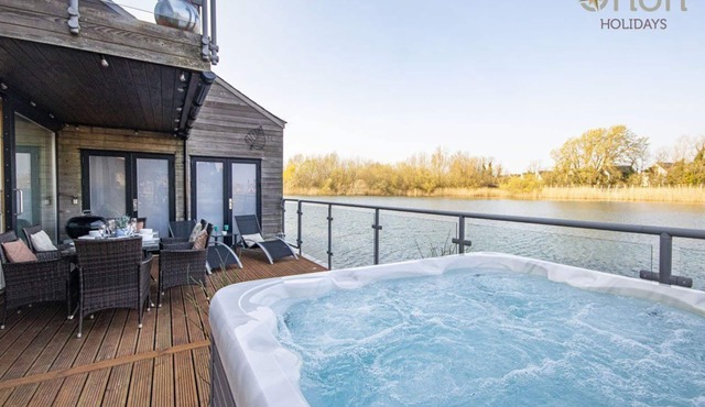 Waters Edge 05, Amaranth Lodge (P)