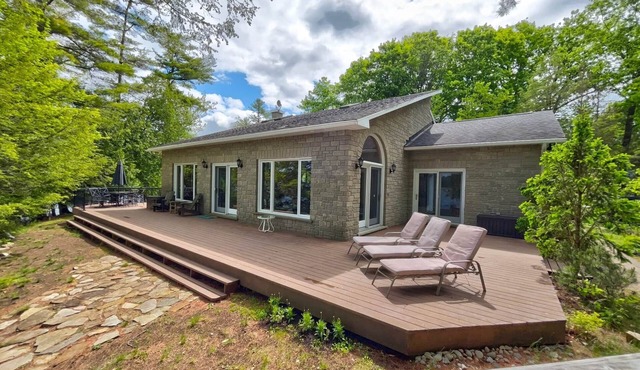 Water’s Edge | 300’ Waterfront on Clear Lake