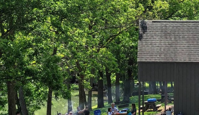 Water’s Edge Cabin: King & Queen Beds (Cabin 4)