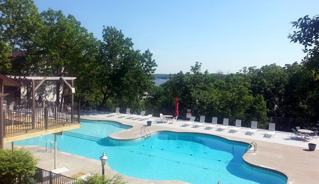 Waters Edge Condo 2B/2B GREAT location by land/water! Discounts on 7 + nights