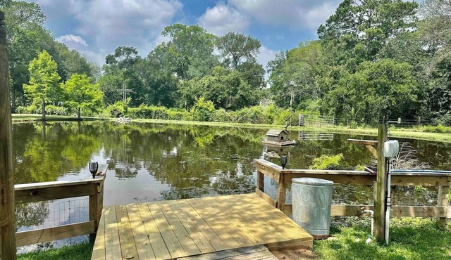 Waters Edge Fishing Cabin