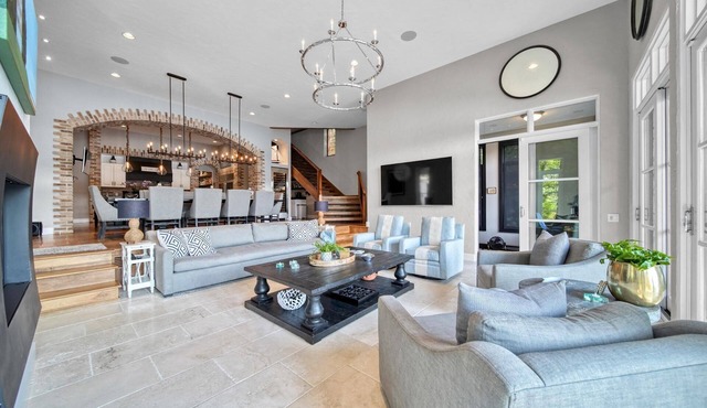 Waters Edge - Four Bedroom Villa, Sleeps 10