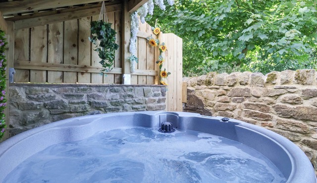 Waters Edge Lock View