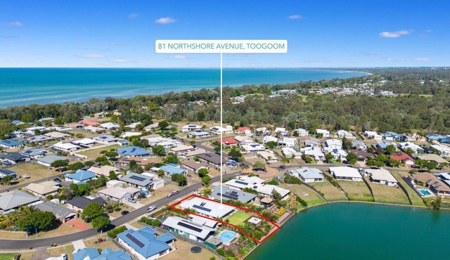 Waters Edge Retreat - Stunning Modern Home on the Lake