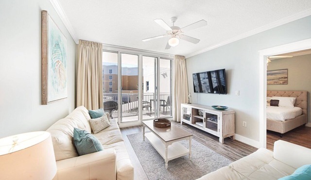 Waterscape A317 ~ 2BR + Bunkroom ~ Beach Service!