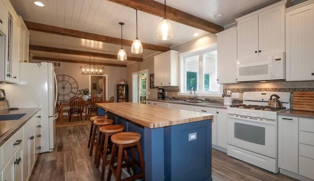 Waterscape - Luxury Lake House