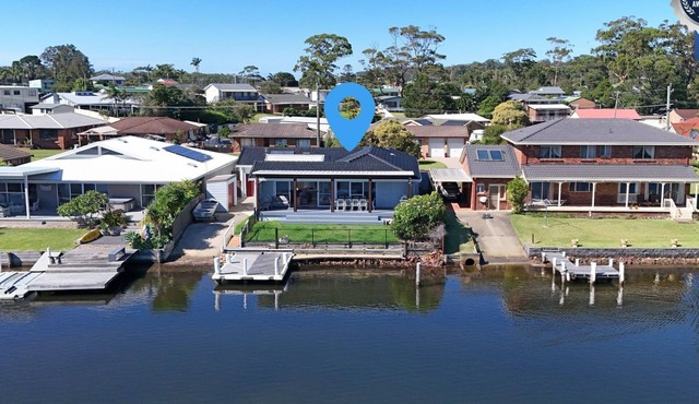 Watersedge - Absolute Waterfront