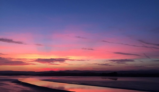 Watersedge Retreat Lake District views Pet friendly